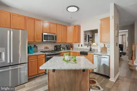 Kitchen - 4103 Apple Leaf Ct, Pasadena, MD 21122 photo 2 of 2