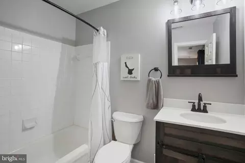 Bath - 4103 Apple Leaf Ct, Pasadena, MD 21122 photo 3 of 4