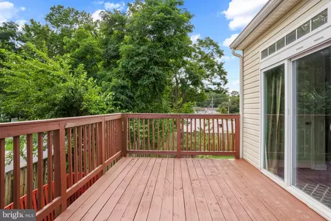 Exterior - 4103 Apple Leaf Ct, Pasadena, MD 21122 photo 4 of 6