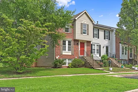 2441 Bolton Ln, Crofton, MD 21114