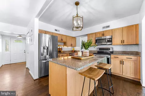 Kitchen - 1739 Mayfair Pl, Crofton, MD 21114 photo 1 of 6