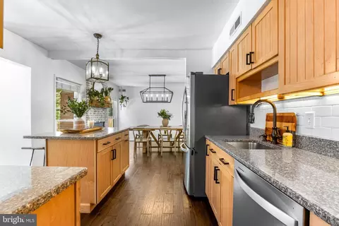 Kitchen - 1739 Mayfair Pl, Crofton, MD 21114 photo 6 of 6