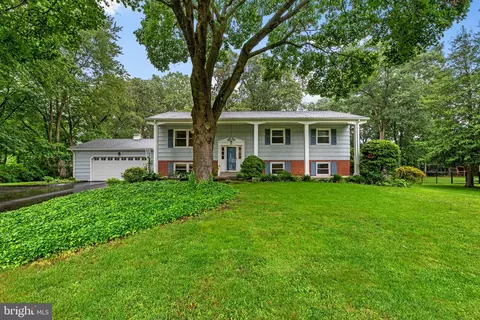 127 Drexel Dr, Millersville, MD 21108