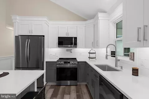 7973 Belhaven Ave, Pasadena, MD 21122 photo 33