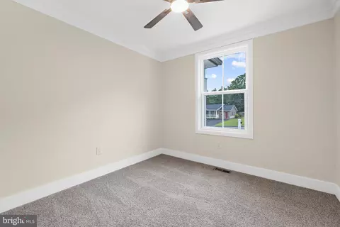 7973 Belhaven Ave, Pasadena, MD 21122 photo 24