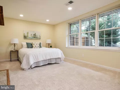 Bedroom - 1395 Rainbow Dr, Pasadena, MD 21122 photo 2 of 4