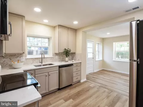 Kitchen - 1395 Rainbow Dr, Pasadena, MD 21122 photo 1 of 3
