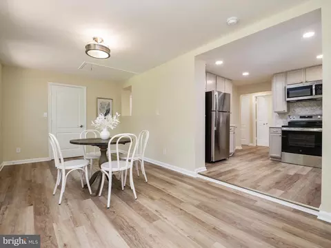 Dining - 1395 Rainbow Dr, Pasadena, MD 21122 photo 2 of 3