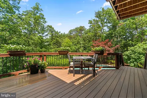 Exterior - 1200 Marinaview Dr, Arnold, MD 21012 photo 5 of 21