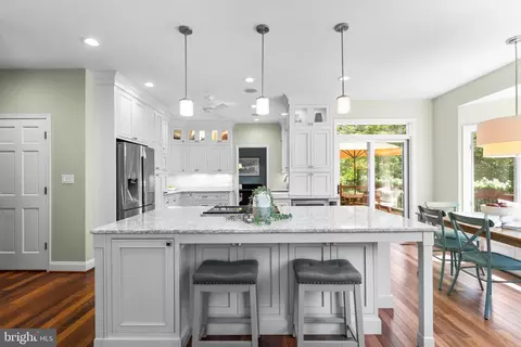 Kitchen - 1200 Marinaview Dr, Arnold, MD 21012 photo 2 of 5