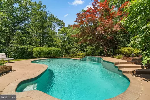 Exterior - 1200 Marinaview Dr, Arnold, MD 21012 photo 12 of 21