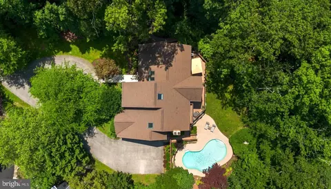 View/Area - 1200 Marinaview Dr, Arnold, MD 21012 photo 3 of 4