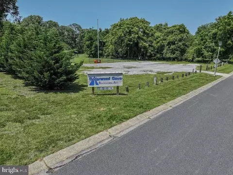 1554 Marco Dr, Pasadena, MD 21122 photo 39