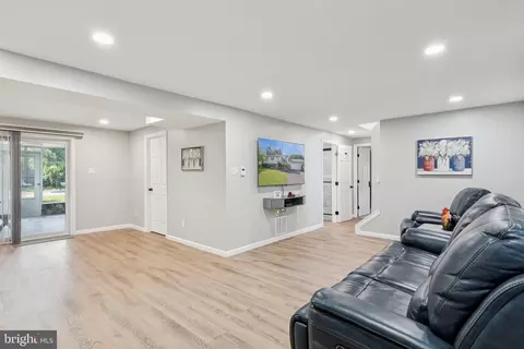 1554 Marco Dr, Pasadena, MD 21122 photo 19