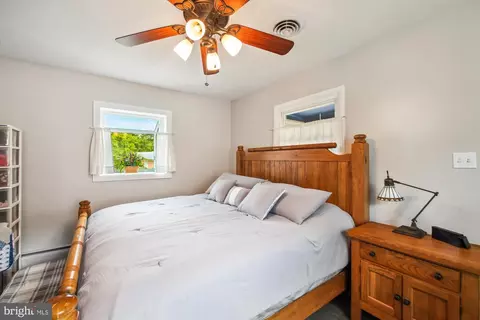 Bedroom - 1482 Friendly Rd, Pasadena, MD 21122 photo 3 of 7