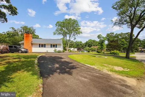 Exterior - 1482 Friendly Rd, Pasadena, MD 21122 photo 3 of 11
