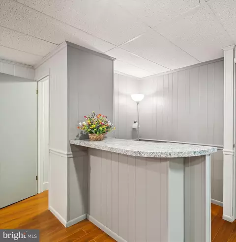Entry Way - 1482 Friendly Rd, Pasadena, MD 21122 photo 6 of 8