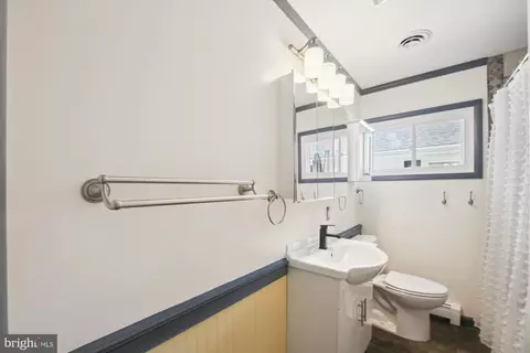 Bath - 1482 Friendly Rd, Pasadena, MD 21122 photo 3 of 3