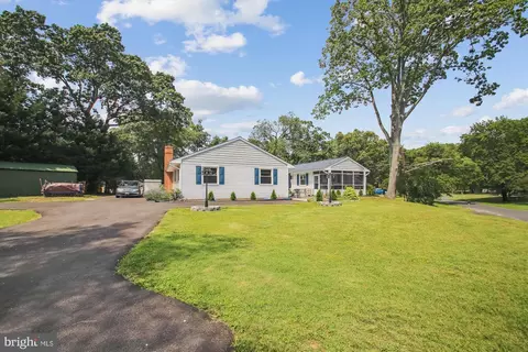 Exterior - 1482 Friendly Rd, Pasadena, MD 21122 photo 2 of 11
