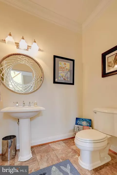 Bath - 1539 Pine Whiff Ave, Edgewater, MD 21037 photo 1 of 7