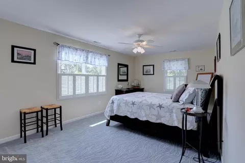 Bedroom - 1539 Pine Whiff Ave, Edgewater, MD 21037 photo 6 of 7