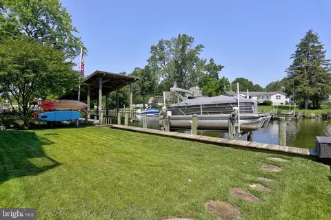 Exterior - 1539 Pine Whiff Ave, Edgewater, MD 21037 photo 9 of 13