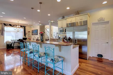 Kitchen - 1539 Pine Whiff Ave, Edgewater, MD 21037 photo 2 of 3