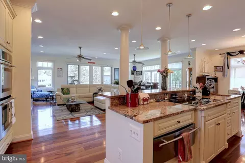 Kitchen - 1539 Pine Whiff Ave, Edgewater, MD 21037 photo 3 of 3