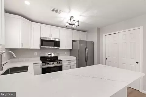 354 Rambling Ridge Ct, Pasadena, MD 21122 photo 11
