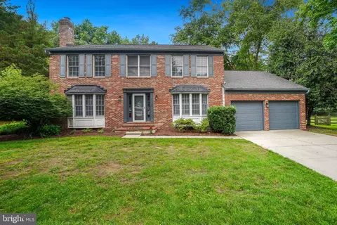 7 Somerset Ct, Annapolis, MD 21403