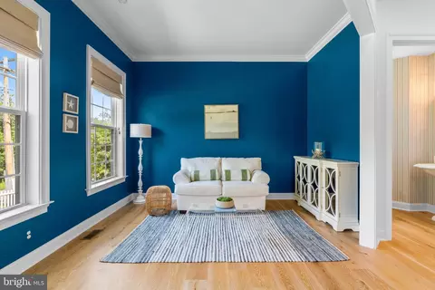 Living - 1013 Shore Acres Rd, Arnold, MD 21012 photo 1 of 2