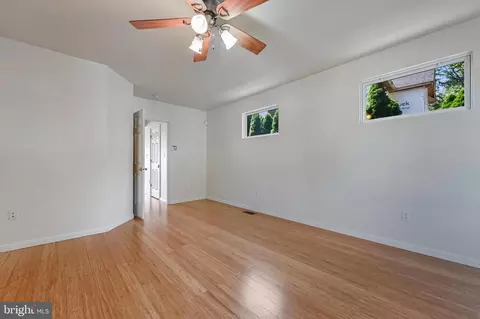 Living - 8227 Bayside Dr, Pasadena, MD 21122 photo 10 of 14