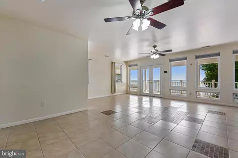 Living - 8227 Bayside Dr, Pasadena, MD 21122 photo 11 of 14