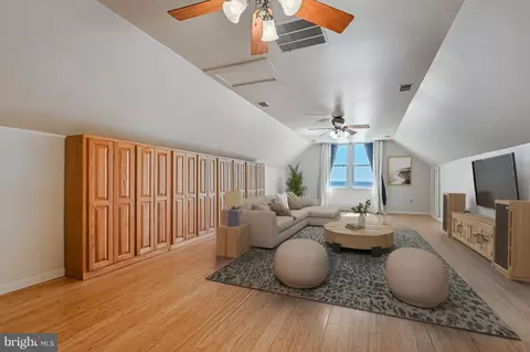 Living - 8227 Bayside Dr, Pasadena, MD 21122 photo 14 of 14