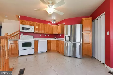 Kitchen - 8227 Bayside Dr, Pasadena, MD 21122 photo 1 of 1