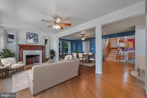 Entry Way - 8227 Bayside Dr, Pasadena, MD 21122 photo 1 of 6