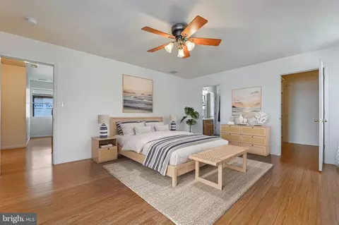 Bedroom - 8227 Bayside Dr, Pasadena, MD 21122 photo 3 of 6