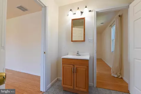 Entry Way - 8227 Bayside Dr, Pasadena, MD 21122 photo 5 of 6