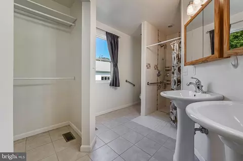 Bath - 8227 Bayside Dr, Pasadena, MD 21122 photo 1 of 3