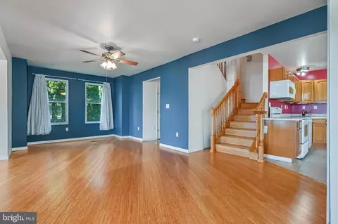Living - 8227 Bayside Dr, Pasadena, MD 21122 photo 7 of 14