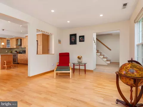 1909 Harcourt Ave, Crofton, MD 21114 photo 8