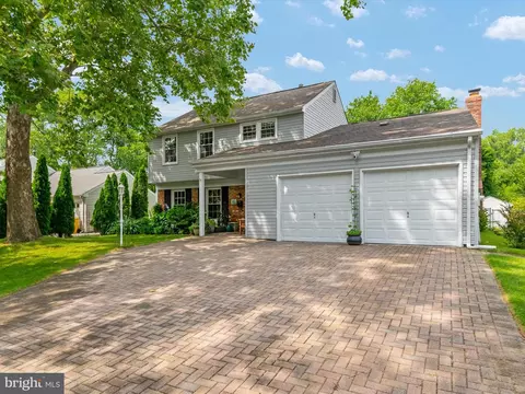 1909 Harcourt Ave, Crofton, MD 21114 photo 3
