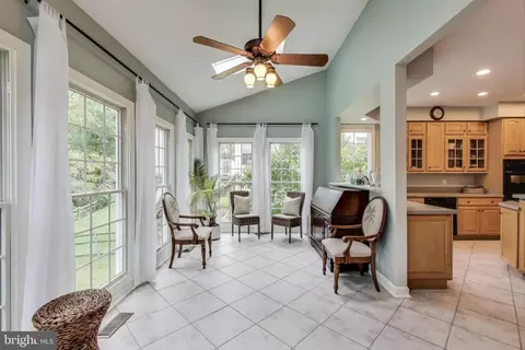8506 Summershade Dr, Odenton, MD 21113 photo 8