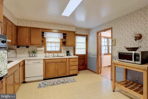 826 Meadow Rd, Severn, MD 21144 photo 15