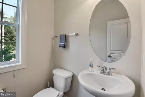 Entry Way - 1413 Triton Ct, Edgewater, MD 21037 photo 3 of 4