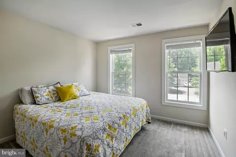 Bedroom - 1413 Triton Ct, Edgewater, MD 21037 photo 2 of 5