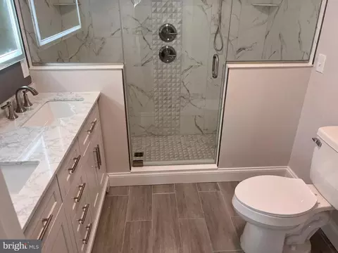 Bath - 1241 Roundtop Rd, Odenton, MD 21113 photo 8 of 9