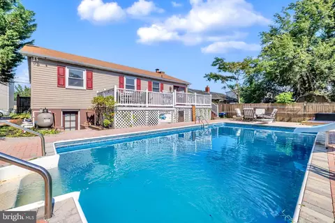 7910 W End Dr, Orchard Beach, MD 21226