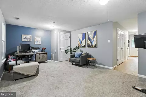 Entry Way - 1504 Ashburnham Dr, Crofton, MD 21114 photo 3 of 3