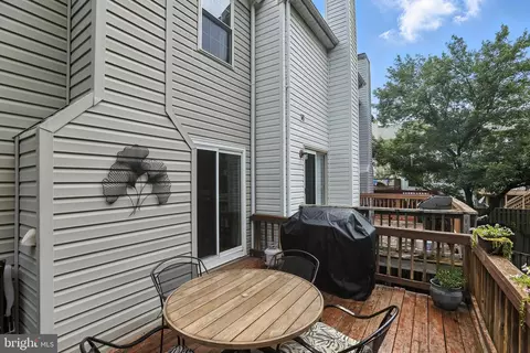 Exterior - 1504 Ashburnham Dr, Crofton, MD 21114 photo 4 of 9